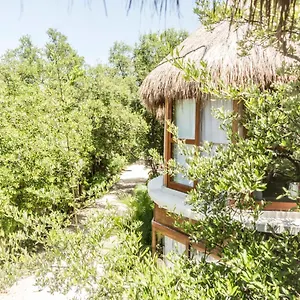 Hotel Mamasan Treehouses & ****